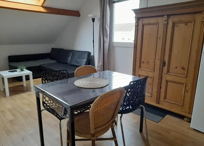 By Angelique 2 Busnes